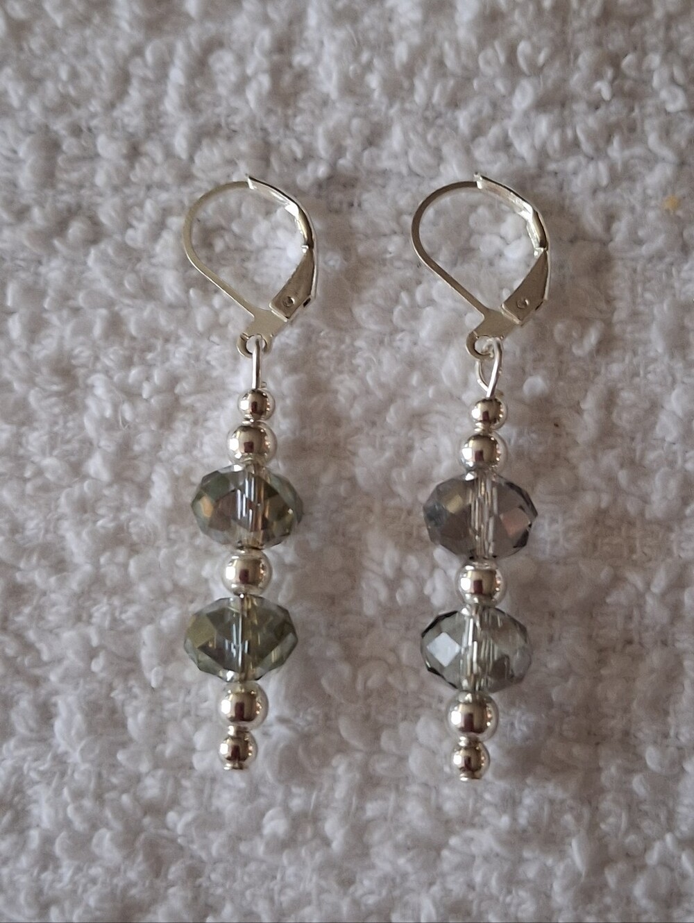 Unbranded Gray Crystal Faceted Drop Earrings with Silver Beads